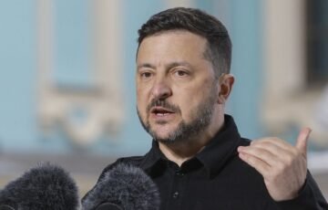 Siaubingas smūgis Sumams: bomba pataikė į namą, kita – į mokyklą su vaikais