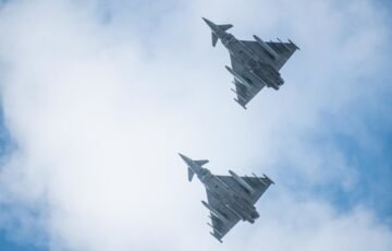 NATO naikintuvai kilo šešis kartus: Rusijos orlaiviai skrido be planų ir ryšio