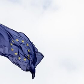 Europa keičia toną: Rusijos hibridinės atakos gali būti prilygintos karui