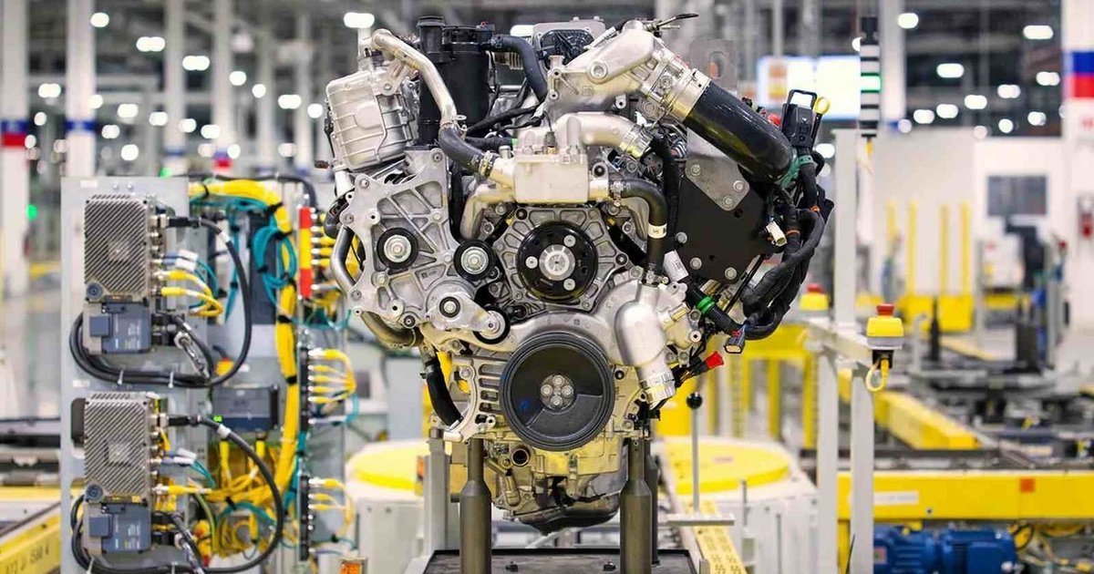 GM smogė 8,3 litro dyzeliu: naujasis V8 gali tempti daugiau nei 17 tonų
