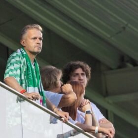 LFF stadionas buvo sausakimšas: po rekordinės minios Tapinas atsiprašė sirgalių
