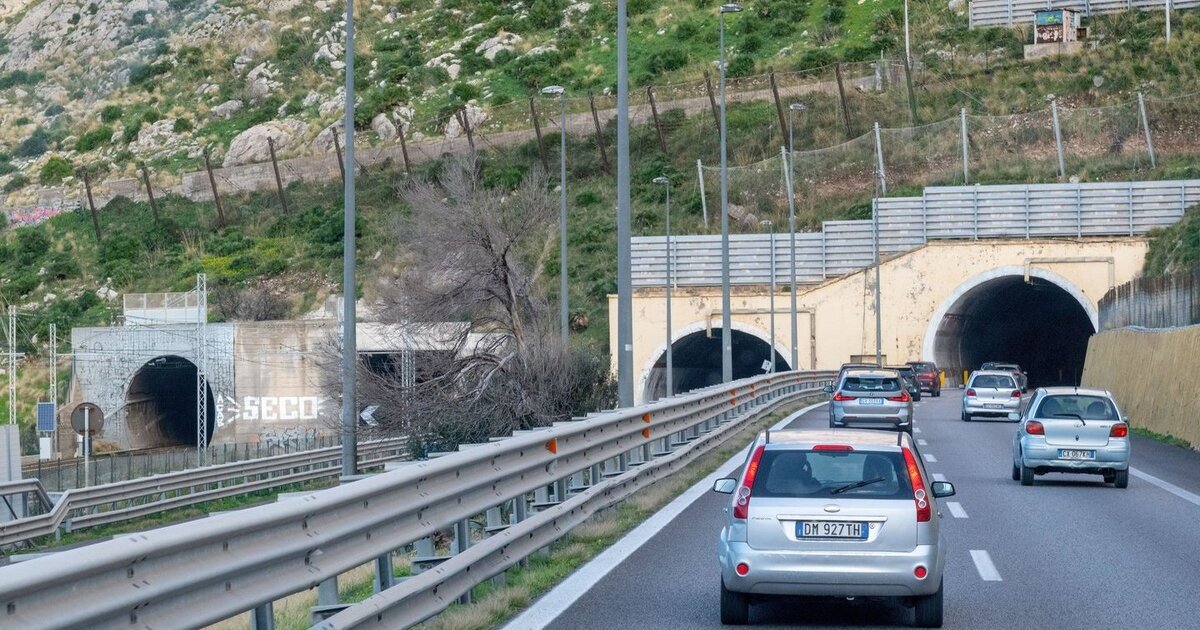 Italija ruošia netikėtą dovaną vairuotojams: 14,5 mln. transporto priemonių laukia mokesčio lengvata