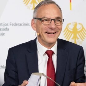 Vokietijos brigada Lietuvoje: ambasadorius pasiuntė aiškią žinią dėl 2027-ųjų