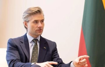 Budrys atskleidė skirtumą su JAV: Vašingtonas švelnina spaudimą Minskui už kalinių paleidimą