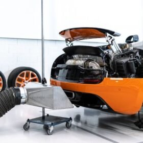 Sugedęs „Bugatti Veyron“ atgijo už 47 eurus: dabar jo vertė siekia apie 1,75 mln. eurų