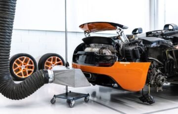 Sugedęs „Bugatti Veyron“ atgijo už 47 eurus: dabar jo vertė siekia apie 1,75 mln. eurų