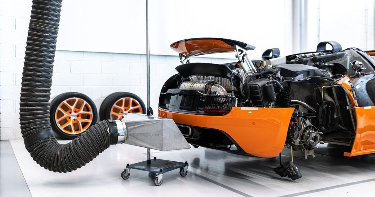 Sugedęs „Bugatti Veyron“ atgijo už 47 eurus: dabar jo vertė siekia apie 1,75 mln. eurų