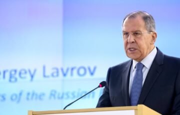 Lavrovas grasina Europai: karas su Rusija, anot jo, būtų „labai trumpas
