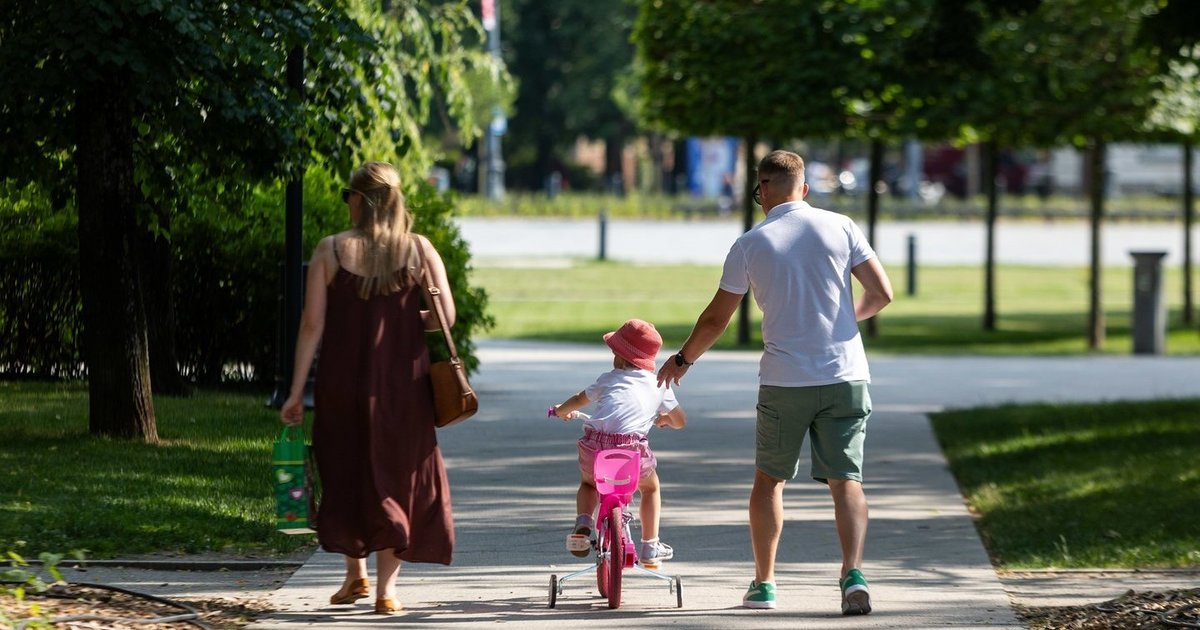 770 mln. eurų šeimos paketui: ekonomistė perspėja, kas galiausiai už tai sumokės