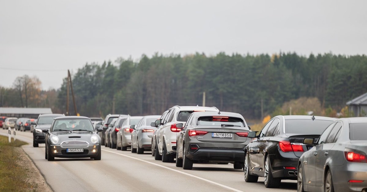 Vairuotojams artėja dokumentų banga: iki vasario pažymėjimus turės keisti 72 tūkst. žmonių
