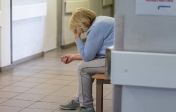 Įspėjimai dėl ilgėjančių eilių sukėlė audrą: VLK tikina, kad gyventojų gąsdinti nėra pagrindo