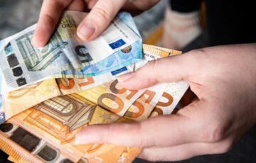 Paveldėtas turtas gali įsprausti į kampą: mokestį kartais būtina sumokėti dar prieš perimant butą