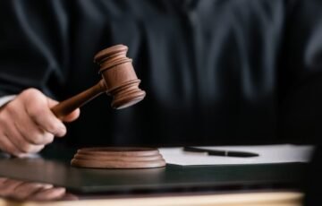 Slapta kamera gimnastikos tualete: treneriui skirta maksimali 90 metų bausmė
