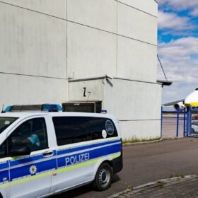 Šiluma dar lepins, bet ramybę nutrauks staigus posūkis: antradienį vėjo gūsiai sieks iki 18 m/s