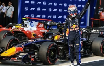 Verstappenas triumfavo Singapūre: čempionato lyderiui – skaudus smūgis kvalifikacijoje