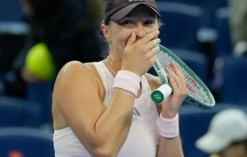 Pekine krito pasaulio lyderė: 118-oji raketė sukūrė WTA istoriją