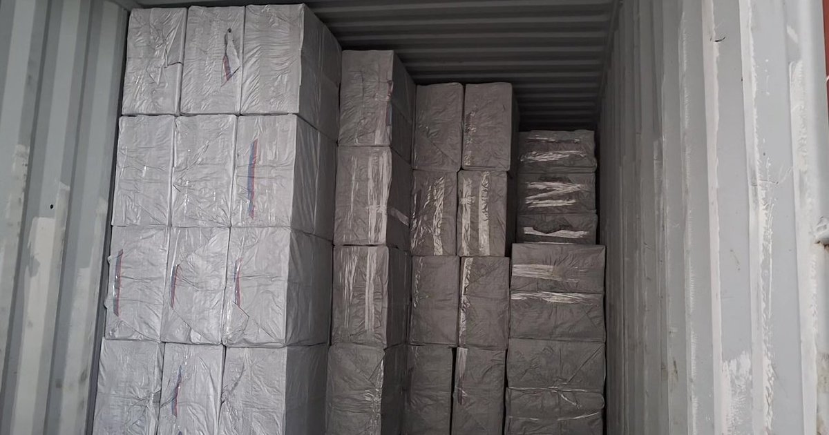 Milijoninė cigarečių kontrabanda: LAT galutinai paliko galioti baudas dviem buvusiems muitininkams