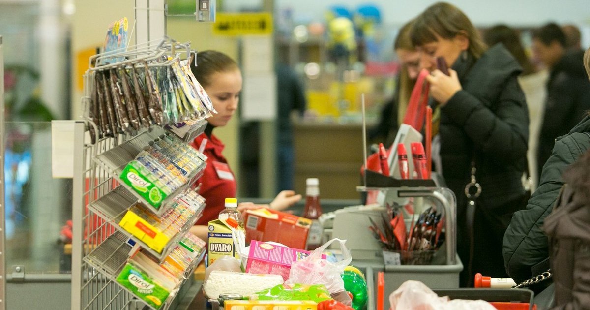 Pasibaigusio galiojimo prekės prekybos tinklų lentynose: „Rimi“ pripažino klaidą, paaiškėjo ir situacija „Iki