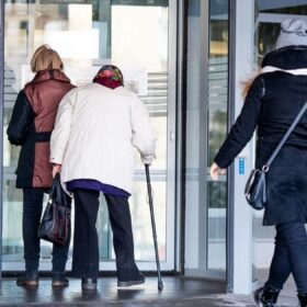 Mokykla vaikui gali nebetikti: ženklai, kada verta ieškoti kitos ugdymo aplinkos