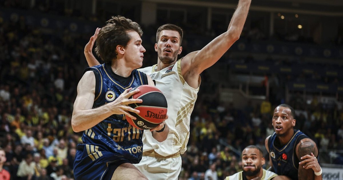 Jasikevičiaus „Fenerbahče“ išlaikė nervus: dramatiškoje kovoje palaužė „Dubai