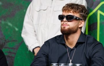 Dominykas Dirkstys traukiasi iš ringo: kovotojo atributus žada išsiųsti penkiems žmonėms