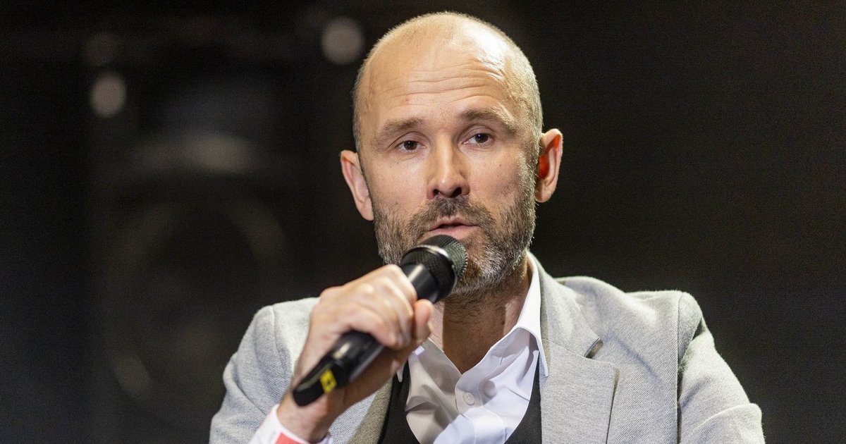 Robertas Petrauskas vėl scenoje: bičiulis pasidalijo laukčiausio susitikimo akimirka