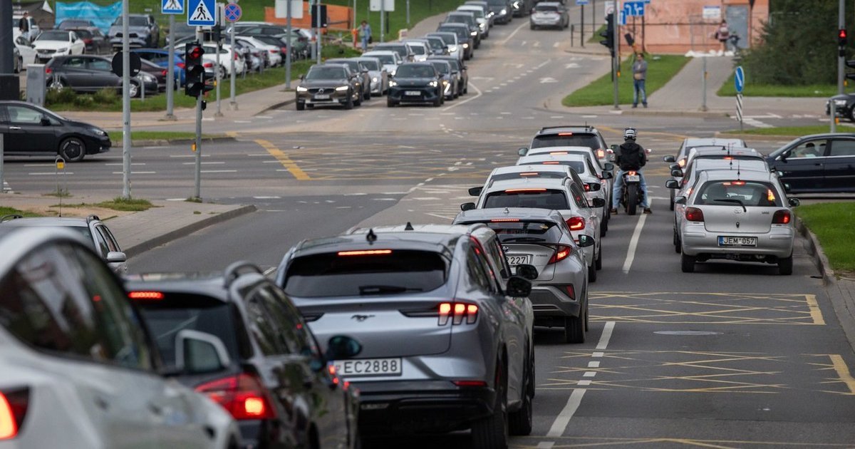 Vilniaus rytai virsta spūsčių spąstais: viena priežastis lemia didžiausią chaosą