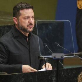 Meilės trikampis virto muštynėmis: Ramunę ir Anželą teko skirti operatoriui bei policijai