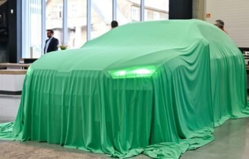 Automobilio raktelis keliauja į stalčių: telefonas jau gali pakeisti įprastą daiktą kišenėje