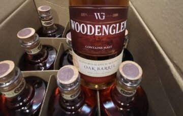 Įtartinas vilkiko maršrutas Kauno rajone: pareigūnai aptiko daugiau nei 17 tūkst. alkoholio butelių