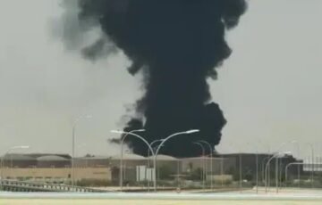 Smūgis Rijado oro uoste: raketa sužeidė dešimtis ir sustabdė visą veiklą